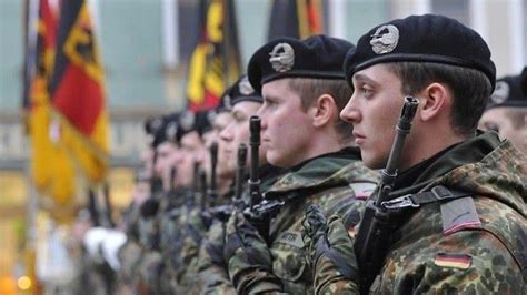 德国防长宣布：将恢复联邦国防军的防御能力 不会被军事威胁吓倒_凤凰网