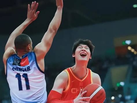 中国篮球｜期末成绩单——王哲林 | 人物集