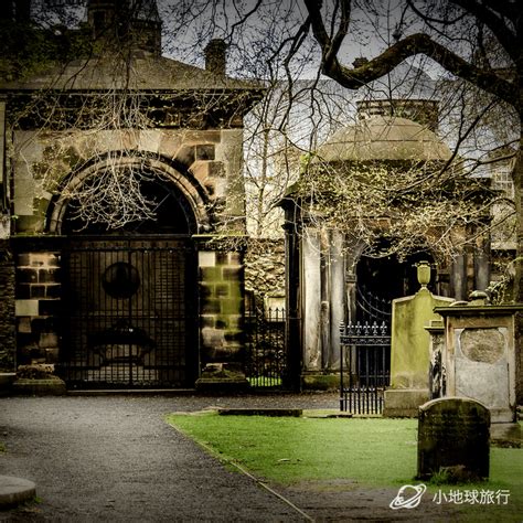 灰衣修士教堂墓地-26A Candlemaker Row, Edinburgh EH1 2QE英国-奇趣地理——小地球旅行(xiaodiqiu.cn)