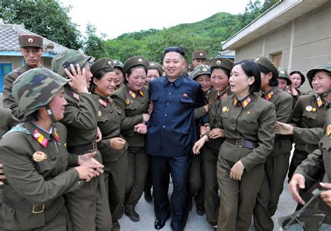 朝鲜阅兵亮出罕见新装备，韩媒很惊讶：这是哪来的？