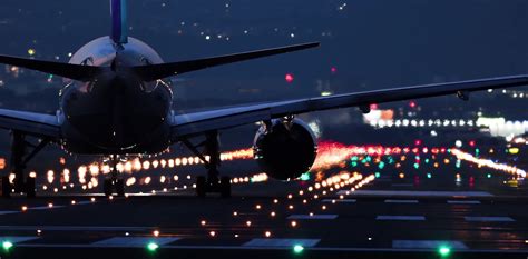 机场夜景，飞机夜间降落起飞视频素材,延时摄影视频素材下载,高清3840X1890视频素材下载,凌点视频素材网,编号:501837