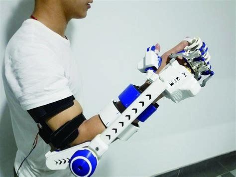 三维上肢康复机器人-傅利叶教育-通过智能技术让每个特殊儿童享有康复