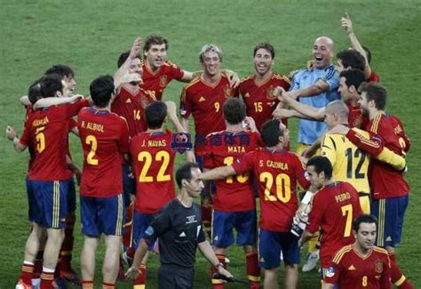 西班牙国家队的辉煌时刻,回顾2012年欧洲杯决赛 - 凯德体育