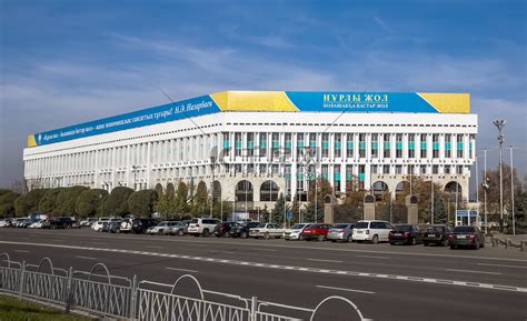 阿拉木图 - 哈萨克斯坦共和国广场高清摄影大图-千库网