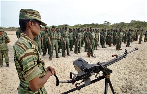 斯里兰卡政府军攻克猛虎组织最后海上武装基地_新浪军事_新浪网