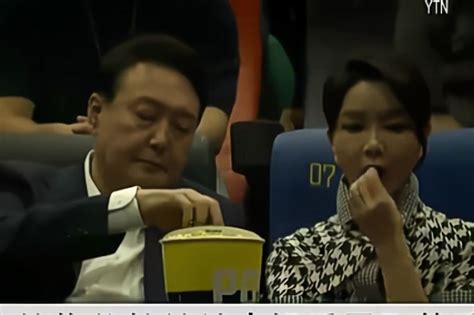 韩总统夫人金建希和乌总统夫人叶莲娜，同样貌美，到底谁更厉害？_腾讯视频