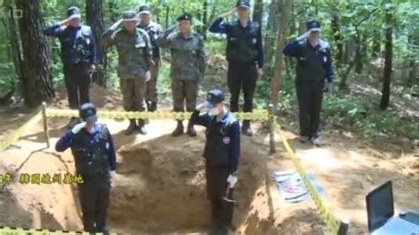 抗美援朝战争遗骸发掘现场，韩国专家讲述尸骨为何散落缺失_凤凰网视频_凤凰网