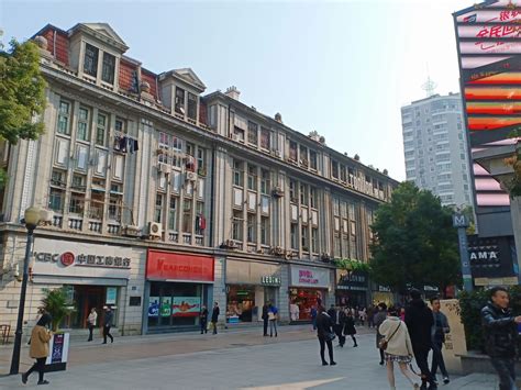 武汉哪条步行街值得去：江汉路，号称“全国最长步行街”-搜狐大视野-搜狐新闻