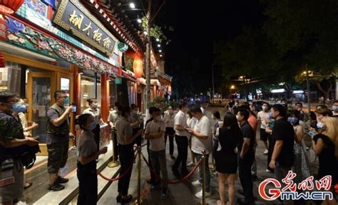 上海部分餐饮企业恢复堂吃