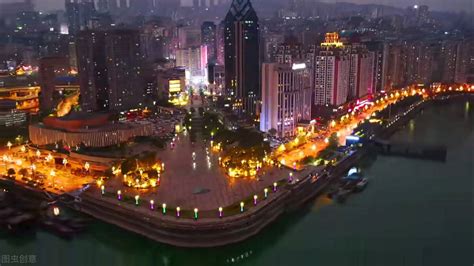 重庆将建4个同城化先行区、4个支点城市、4个桥头堡城市_建设_发展_主城