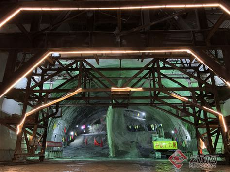 世界最大跨度铁路拱桥——大瑞铁路怒江特大桥主体建成_铁甲工程机械网