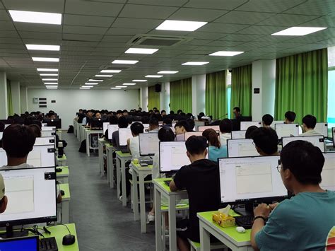 咸阳市考试管理中心来我校进行全国计算机等级考试考点评估-陕西国际商贸学院