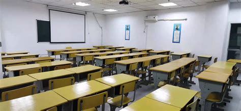 “2023年泸州市第一期中学校长能力提升培训班”在我校开班-泸州职业技术学院数字经济学院