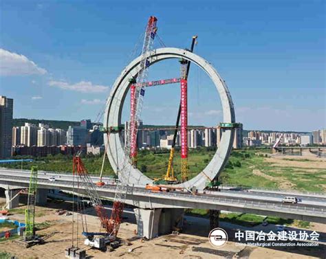 九冶承建的宝鸡市团结渭河大桥工程主桥钢塔顺利合龙