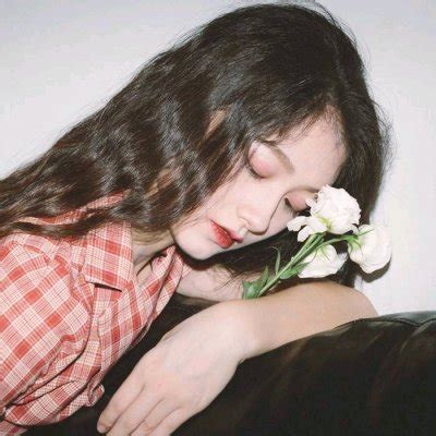 女生头像高冷温柔伤心