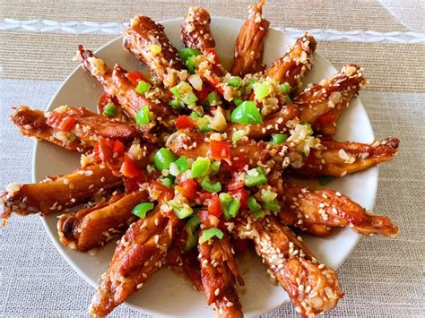 【蒜香奥尔良鸡翅的做法步骤图，怎么做好吃】fish-yiyi_下厨房