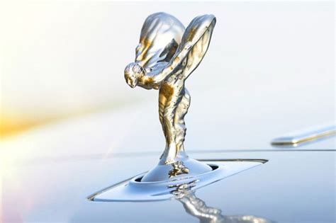 劳斯莱斯(Rolls-Royce)标志Logo设计含义，品牌策划vi设计介绍