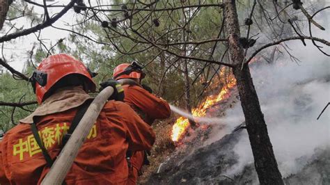 四川冕宁森林火灾：现场已有2000余人投入扑救 - 头条轮播图 - 新湖南