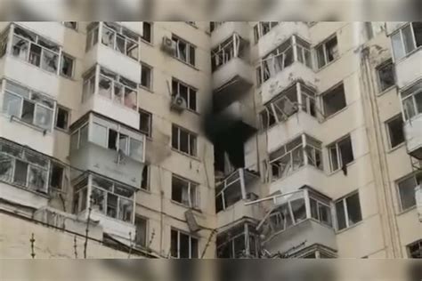 实拍：哈尔滨一小区发生燃气爆炸3人送医 整栋楼玻璃几乎全被震碎