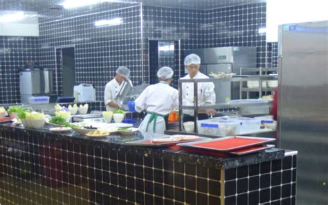 东莞市麻涌镇建设数字平台 让校园食品加工过程更“透明”__凤凰网