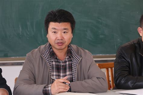 校领导率队开展教师节走访慰问活动-宁夏大学新闻网