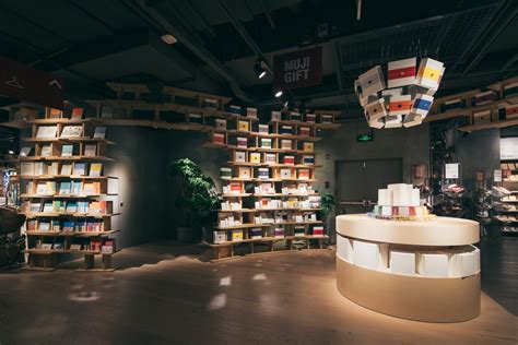 Muji 无印良品店设计 – 米尚丽零售设计网 MISUNLY- 美好品牌店铺空间发现者