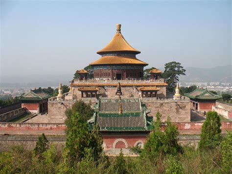 外八庙是河北承德避暑山庄东北部八座藏传佛教寺庙的总称