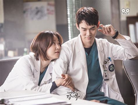 不只《爱的迫降》，《浪漫医生金师傅2》成2020第一部爆款韩剧