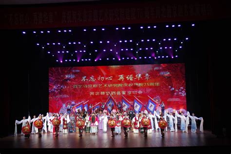 汇演 _ 年轻人，唱京歌！上海京剧院十年打造时尚课堂，圈粉都市青年