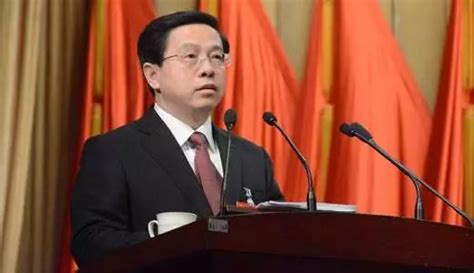 济宁原市长梅永红辞职下海 两年后给家乡带回100亿投资|界面新闻 · 中国
