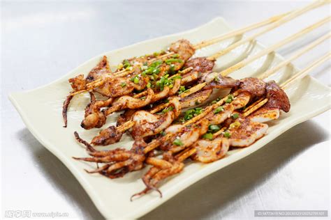 烤鱿鱼串,中国菜系,食品餐饮,摄影,汇图网www.huitu.com