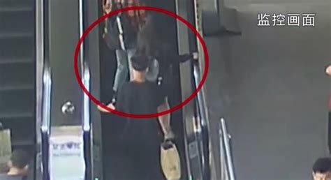 男子把针孔摄像机装在包里 在电梯上将黑手伸向女生隐私部位……|隐私|黑手|纸袋_新浪新闻