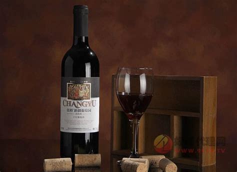 张裕黑比诺干红葡萄酒怎么样，翠羽礼盒装介绍-秒火好酒代理网