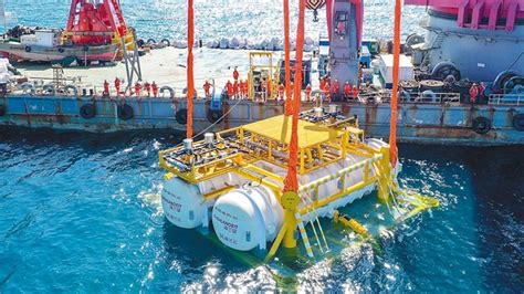 全球首个商用海底数据中心在海南陵水下水_手机新浪网