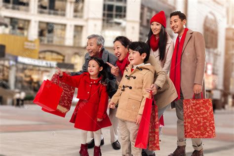 幸福家庭新年购物高清图片下载-正版图片507637992-摄图网