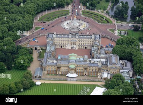 Buckingham Palace - 雲室攝影