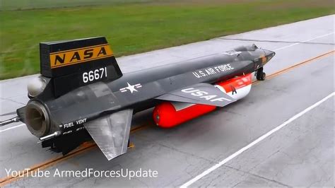 世界上速度最快的飞机,SR-71黑鸟侦察机(快过导弹)_排行榜123网