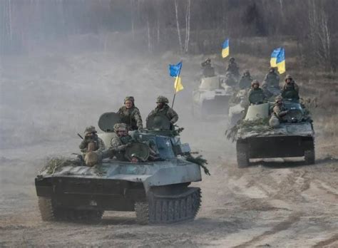 乌克兰境内遭狂轰滥炸，普京每天烧掉60亿，1发导弹就要1000万__财经头条