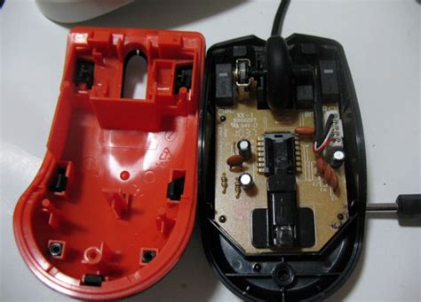 罗技鼠标怎么拆开图解-罗技鼠标怎么拆