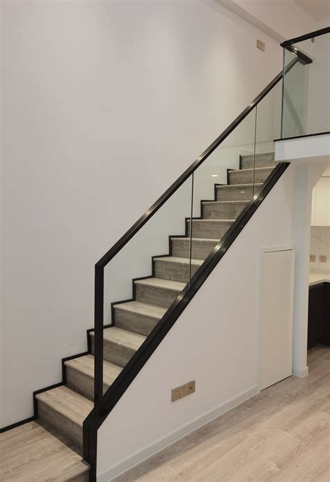 室内楼梯_现代流行款式室内装修单方通龙骨楼梯 - 阿里巴巴