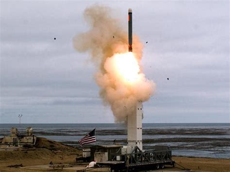 美军将标准6改为空空导弹 缩小与中国导弹射程差距_手机新浪网
