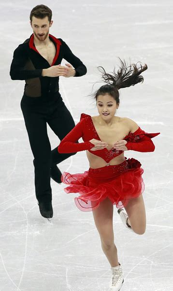 冬奥会花样滑冰女单自由滑的那个穿浅蓝色衣服的韩国选手叫什么？