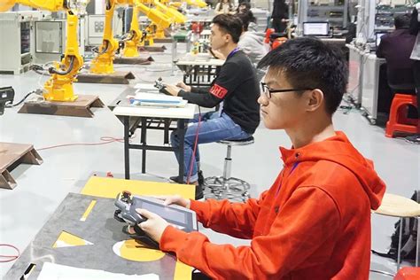 犀灵第1期学员步入中级工程师行列，年薪15W+，机器人行业你了解吗？