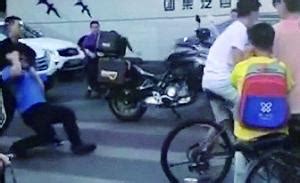 北京双井路口打人男子被抓获 因出手凶狠引关注_中国网