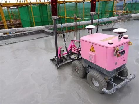 来宾迎来首批建筑机器人——工地上的粉红色“靓仔”_澎湃号·媒体_澎湃新闻-The Paper