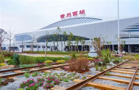 赣州至深圳高铁正式通车运营，广东市市通达200km/h以上高快速铁路