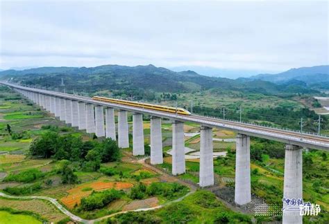 贵南高铁引入南宁枢纽工程开始架梁 - 广西县域经济网