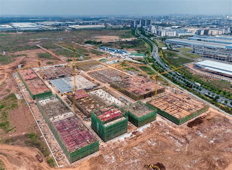 今天 金华婺城“双十大”百亿项目集中开工 该区首个工业特色小镇落地 金华信义居
