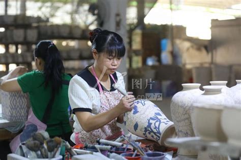 广东大埔：陶瓷出口订单生产忙-人民图片网
