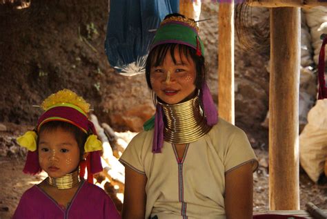 世界上颈最长的人：泰国长颈族女性以长脖子为美_巴拉排行榜